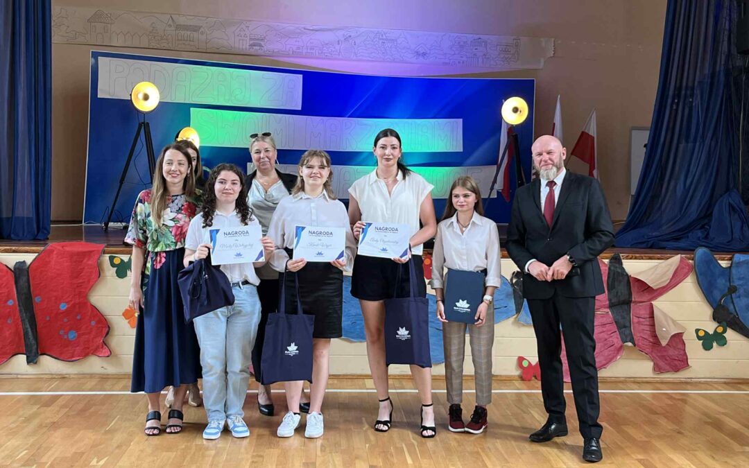 Uczennice kierunków gastronomicznych nagrodzone przez RUN Chłodnia