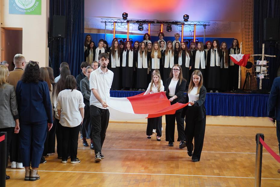 „Szkoła do Hymnu” w Zespole Szkół Chemicznych!