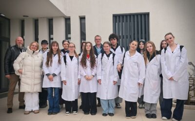 Uczniowie Zespołu Szkół Chemicznych odwiedzili firmę Solvay 🧪🏭