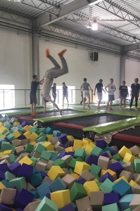 016 (2)